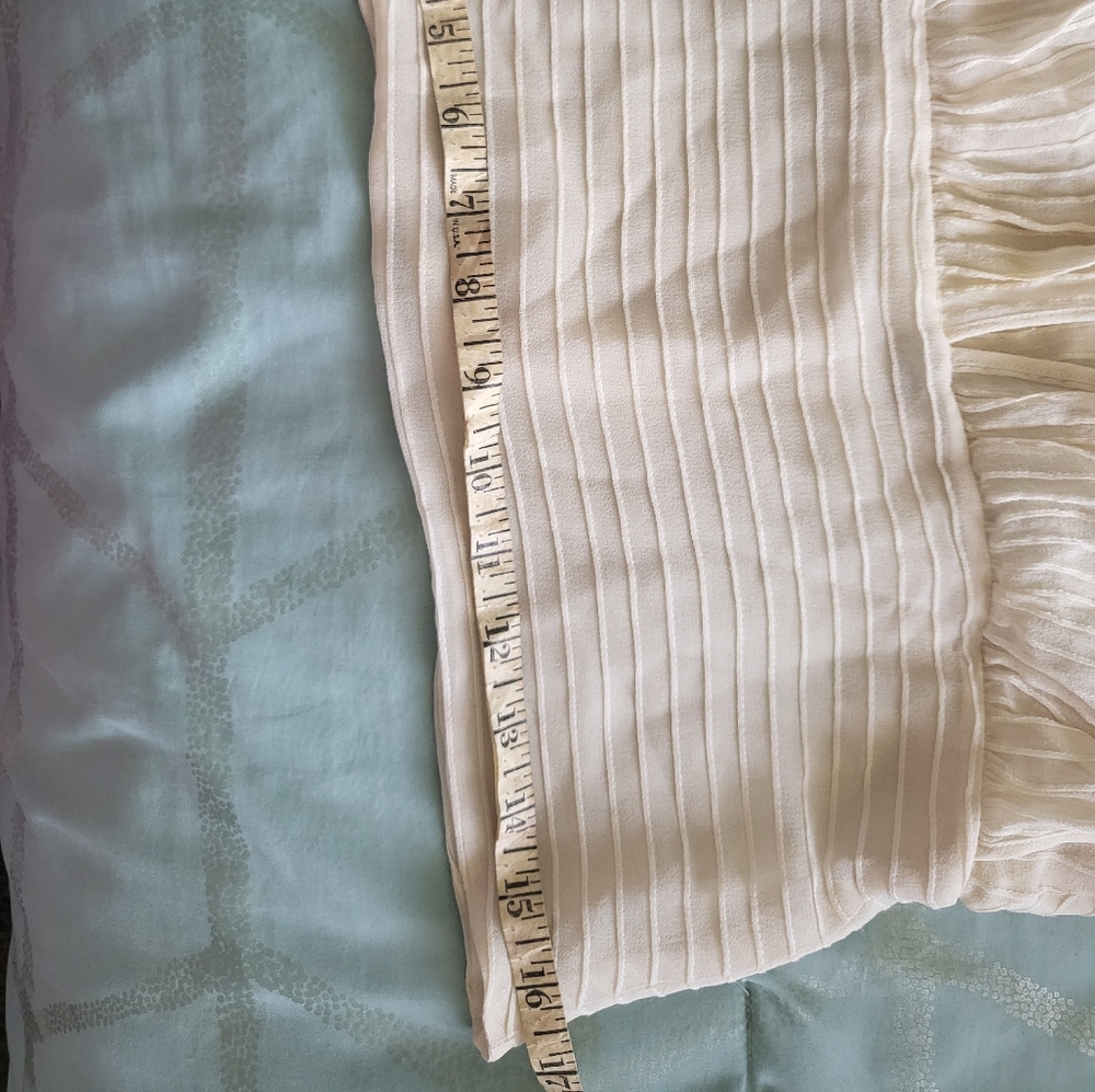 BCBG MaxAzaria Unique sexy blouse - Picture 7 of 9